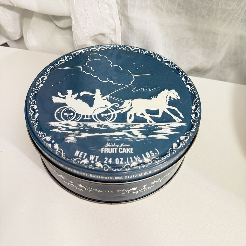 Shirley Jean Fruit Cake Tin 24 oz Horse Pulled Sleigh Capital Blue White Tin K7